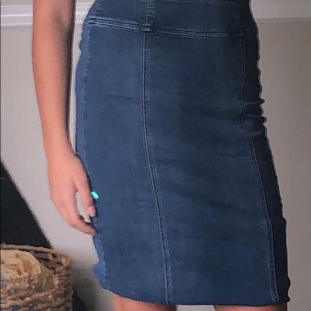 Pencil skirt